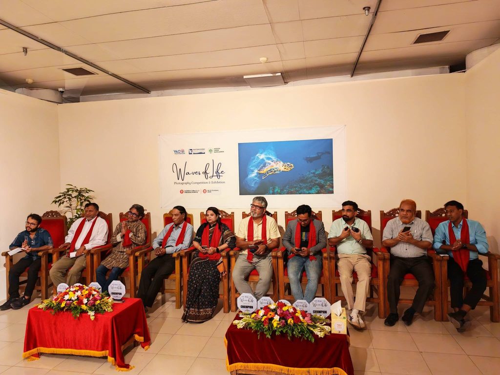 ‘Waves of Life’ Photography Exhibition Concludes with Awards for Young Photographers